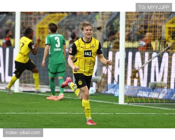 全场结束：多特蒙德2-1勒沃库森，药厂最后时刻全线压上导致失球